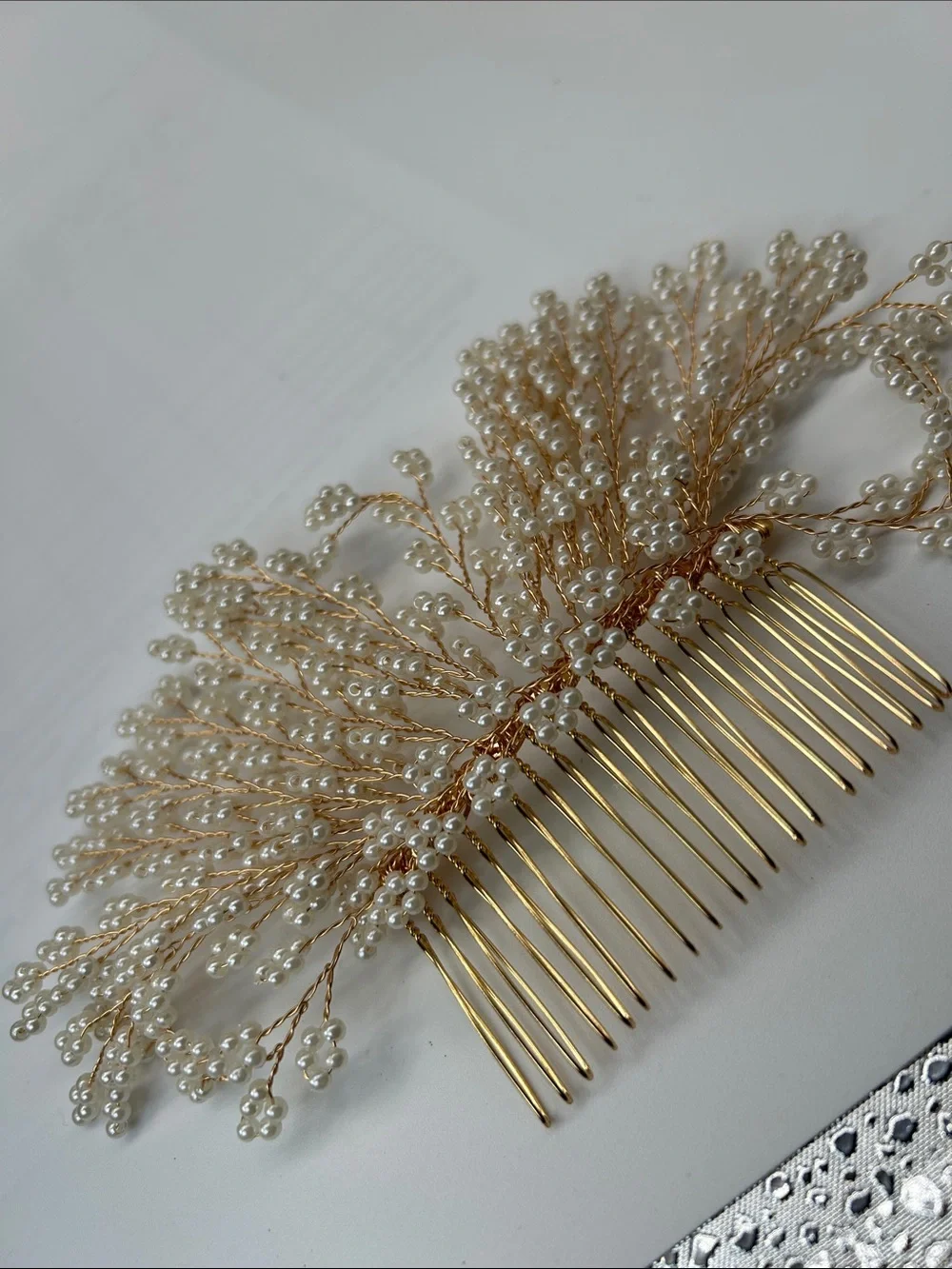 Gold Pearl Spray Hair Comb - Elegant White Pearl Accent